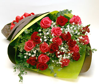 ◆バラ（薔薇）の花束◆レッド・ピンクMIX３０本　かすみ草付き