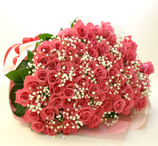 ◆バラ（薔薇）の花束◆ピンク１００本　かすみ草付き