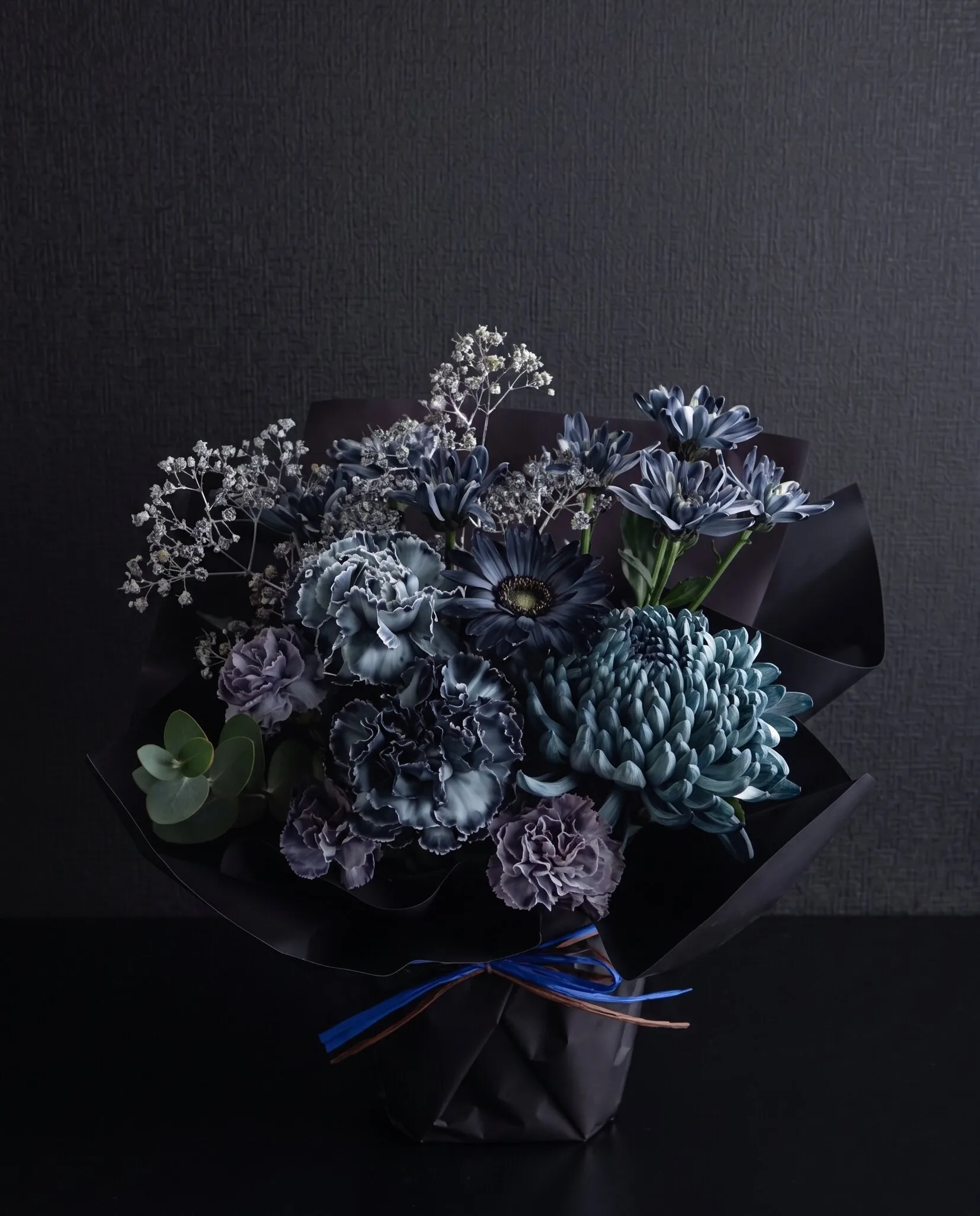 個展、出展お祝い花 -CUTE BLACK