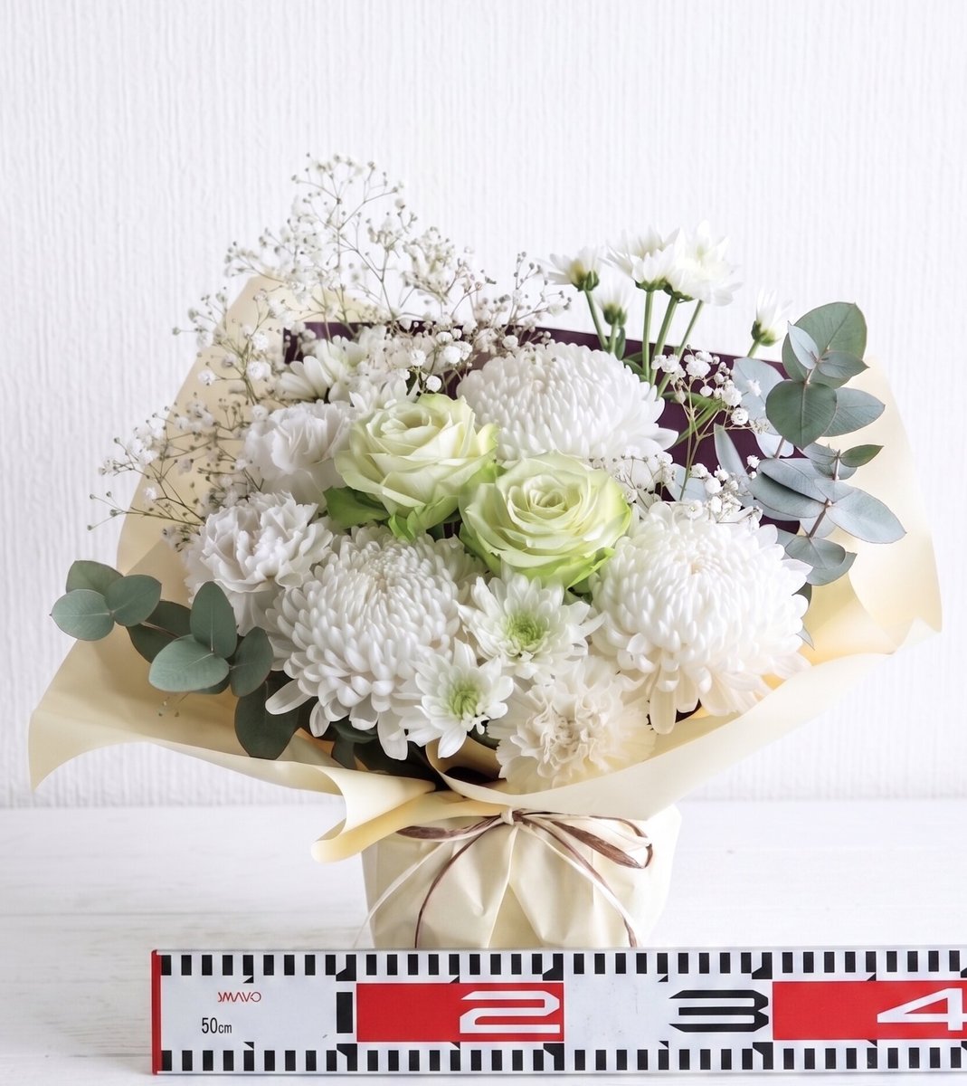 個展、出展お祝い花 -LOVERY WHITE