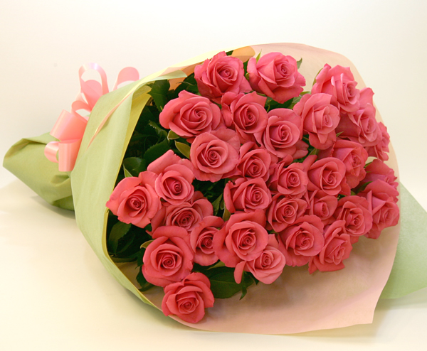 バラ花束 ピンク４４本 花の贈り物はフラワーズ ドゥ 花キューピット加盟店