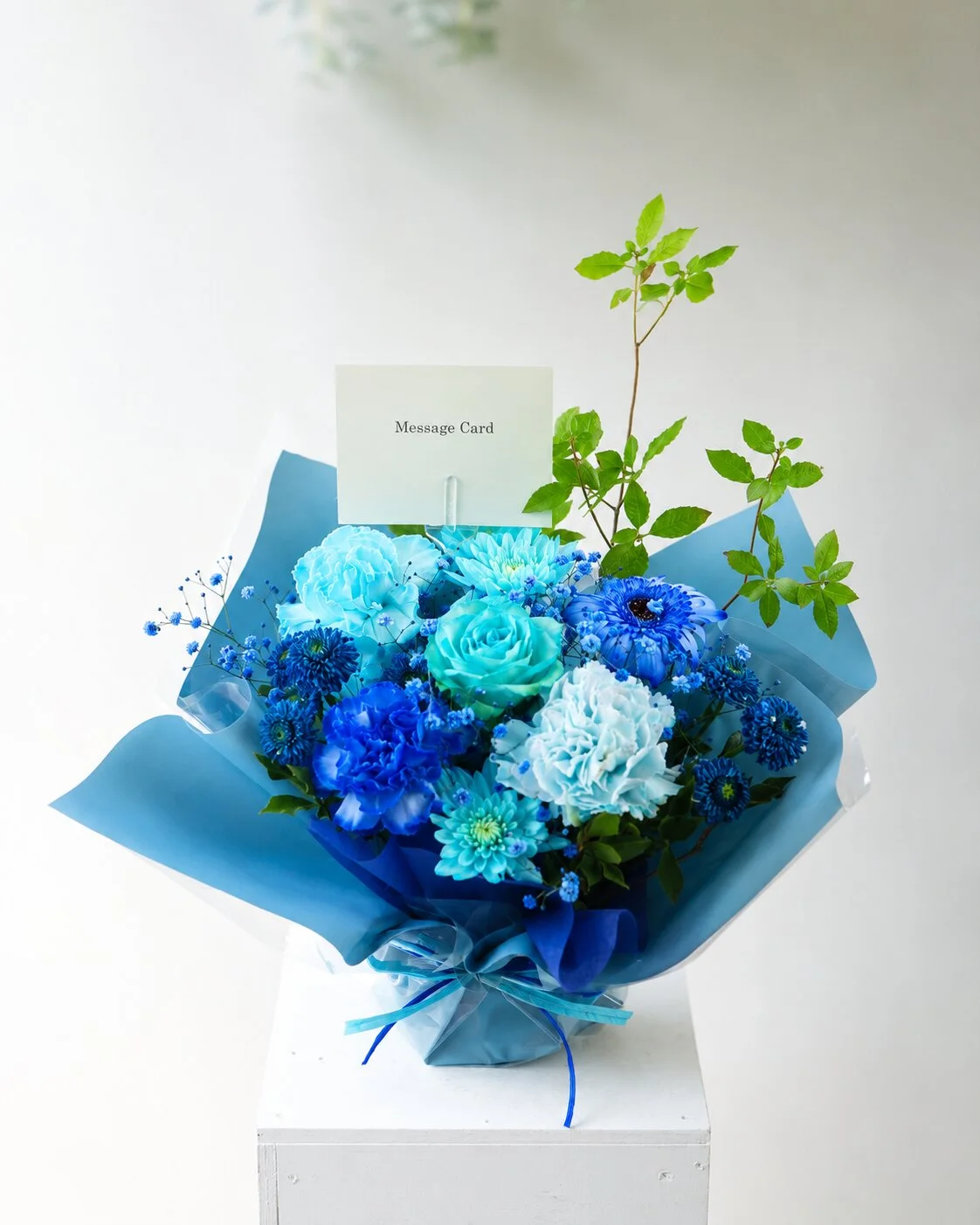青色の花、ペットのお供え花メッセージカード付