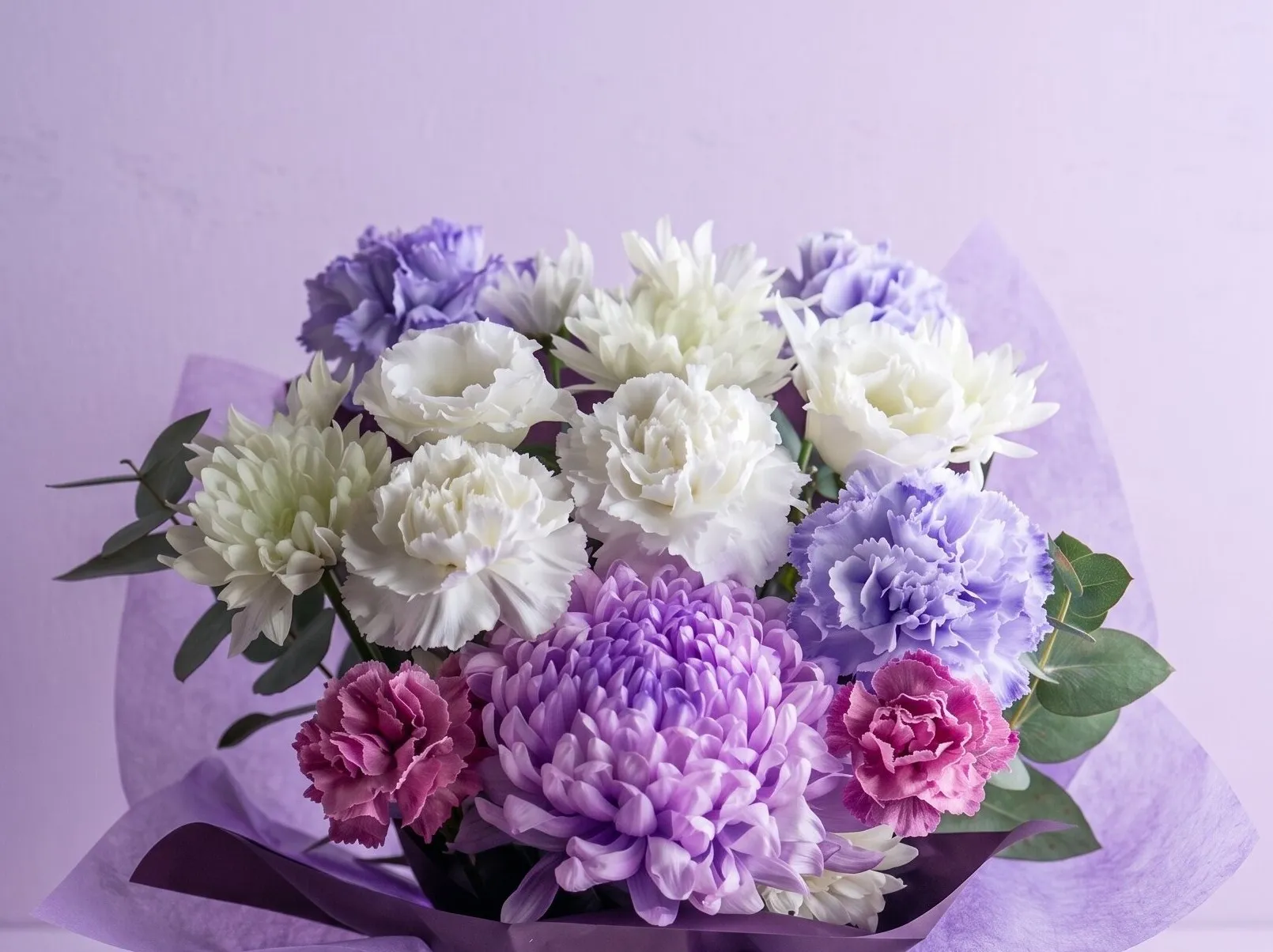 ラベンダーと白色のお供え花